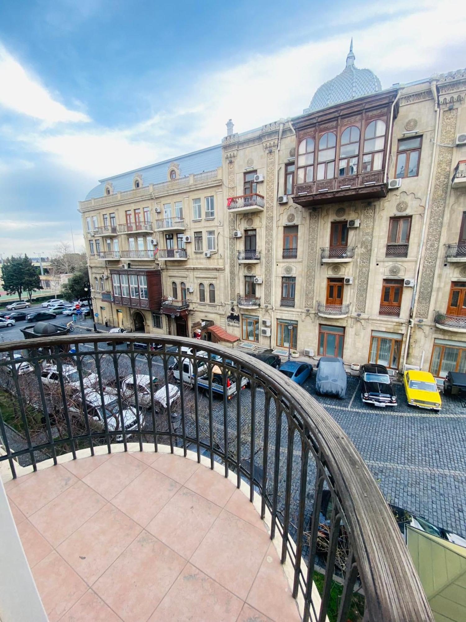Four Seasons Apartment By Baku Housing Exteriér fotografie
